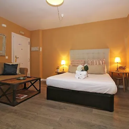 Del Parque Flats Malagueta 3* مالقة