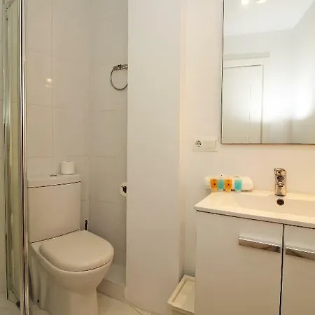 فندق Del Parque Flats Malagueta مالقة